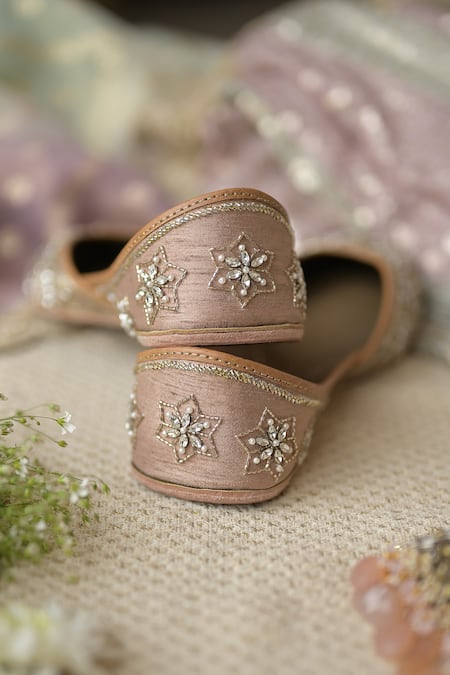 Shop Coral Haze Beige Samina Embellished Juttis Online at Aza Fashions Shop_Coral Haze_Beige Samina Embellished Juttis _Online_at_Aza_Fashions