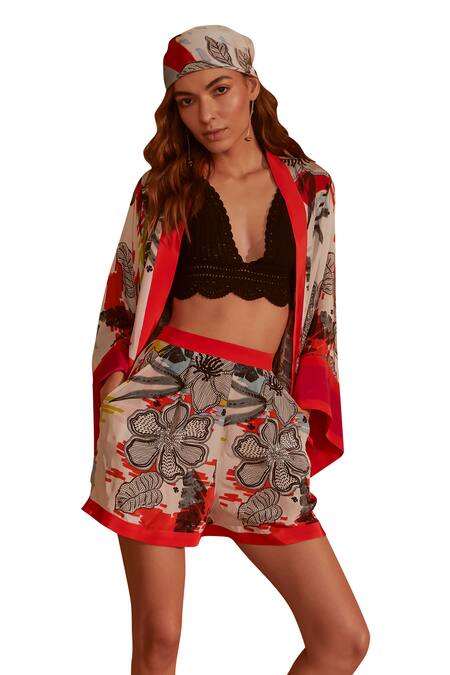 Buy NOIB Multi Color Viscose, Crepe Open Neck Beach Splash Print Kimono Online at Aza Fashions Buy_NOIB_Multi Color Viscose, Crepe Open Neck Beach Splash Print Kimono_Online_at_Aza_Fashions