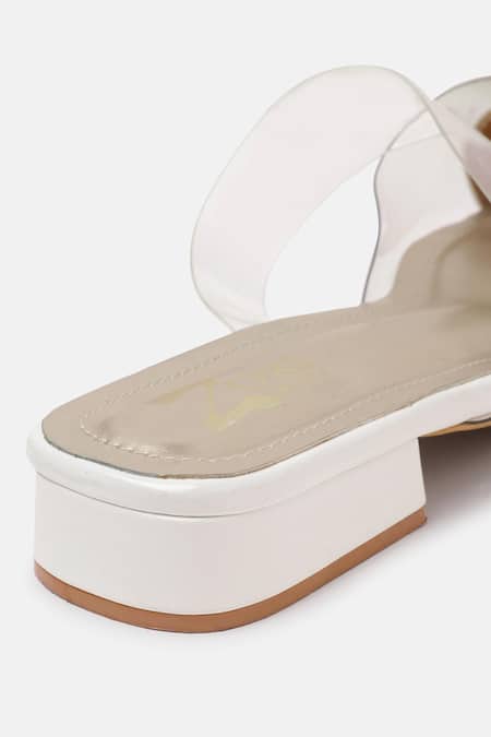 Shop_Zori World_White Amor Heart Cut-out Toe Flats _Online_at_Aza_Fashions