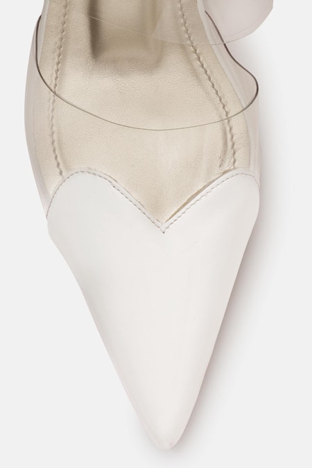 Zori World_White Amor Heart Cut-out Toe Flats _at_Aza_Fashions