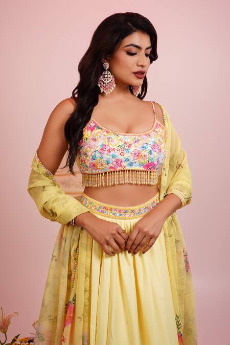 Label Priyanka Kar Yellow Viscose Embroidery Plunge Neck Botanic Print Lehenga Set Online at Aza Fashions Label Priyanka Kar_Yellow Viscose Embroidery Plunge Neck Botanic Print Lehenga Set _Online_at_Aza_Fashions
