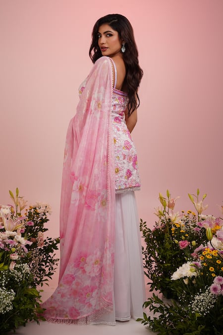 Shop Label Priyanka Kar Pink Georgette, Viscose Embroidery Plunge Neck Flower Hand Kurta Shaara Set at Aza Fashions Shop_Label Priyanka Kar_Pink Georgette, Viscose Embroidery Plunge Neck Flower Hand Kurta Shaara Set _at_Aza_Fashions