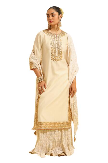 Shop Sheetal Batra Ivory , Chanderi, Satin, Bamboo, Organza Abbas Placket Kurta Skirt Set Online at Aza Fashions Shop_Sheetal Batra_Ivory , Chanderi, Satin, Bamboo, Organza Abbas Placket Kurta Skirt Set _Online_at_Aza_Fashions
