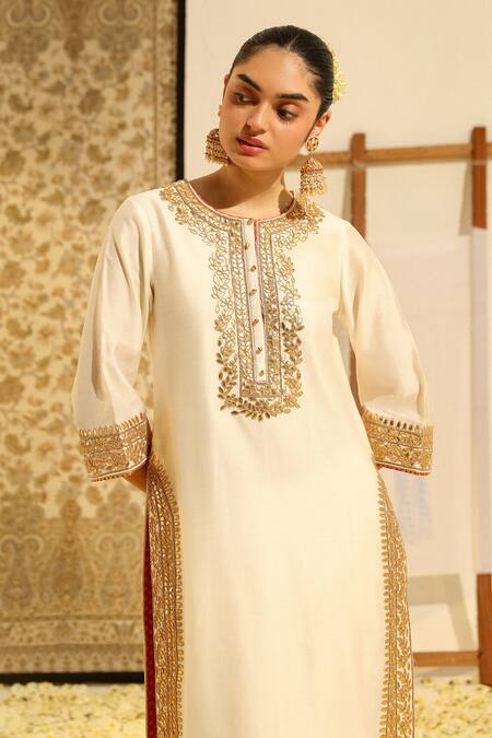 Buy Sheetal Batra Ivory , Chanderi, Satin, Bamboo, Organza Abbas Placket Kurta Skirt Set Buy_Sheetal Batra_Ivory , Chanderi, Satin, Bamboo, Organza Abbas Placket Kurta Skirt Set