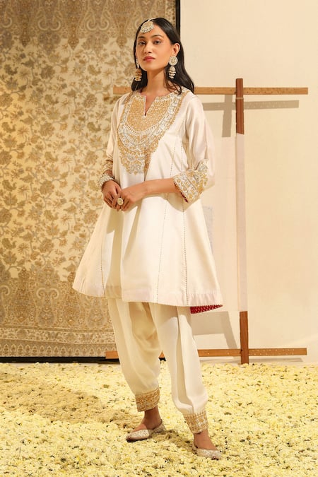 Sheetal Batra Fayaaz Embroidered Chauga Kurta With Salwar 