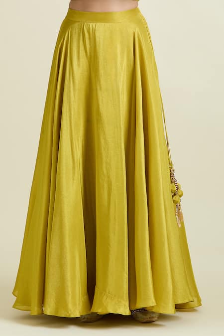 Samyukta Singhania Yellow Tissue, Taffeta Sequins, Solid Lehenga Floral Embroidered Jacket Set at Aza Fashions Samyukta Singhania_Yellow Tissue, Taffeta Sequins, Solid Lehenga Floral Embroidered Jacket Set _at_Aza_Fashions
