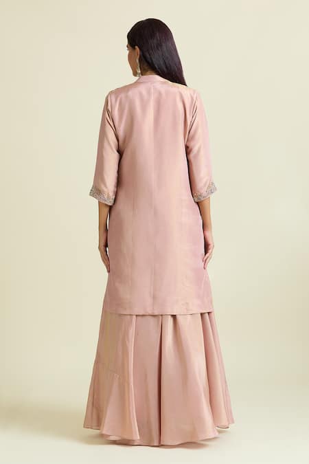 Shop Samyukta Singhania Rose Gold Tissue, Taffeta Sequins, Floral Embroidered Scallop Jacket Lehenga Set at Aza Fashions Shop_Samyukta Singhania_Rose Gold Tissue, Taffeta Sequins, Floral Embroidered Scallop Jacket Lehenga Set _at_Aza_Fashions