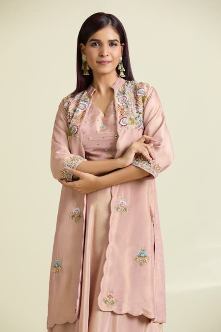 Shop Samyukta Singhania Rose Gold Tissue, Taffeta Sequins, Floral Embroidered Scallop Jacket Lehenga Set Online at Aza Fashions Shop_Samyukta Singhania_Rose Gold Tissue, Taffeta Sequins, Floral Embroidered Scallop Jacket Lehenga Set _Online_at_Aza_Fashions