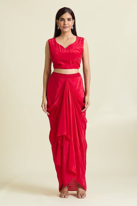 Samyukta Singhania_Red Organza, Crepe Embroidery Asymmetric Thread Border Cape Draped Skirt _Online_at_Aza_Fashions