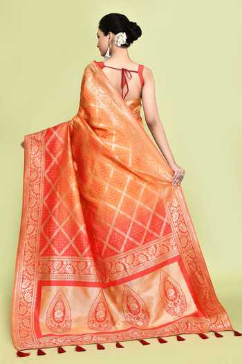 Samyukta Singhania Foil Print Saree With Unstitched Blouse Piece 