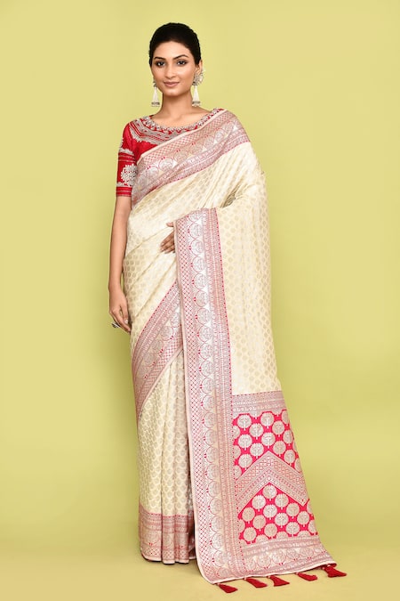 Naintara Bajaj_Off White Silk Embroidery Contrast Hem Banarasi Saree_Online_at_Aza_Fashions