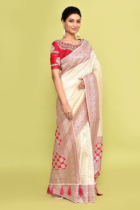 Buy_Naintara Bajaj_Off White Silk Embroidery Contrast Hem Banarasi Saree_Online_at_Aza_Fashions