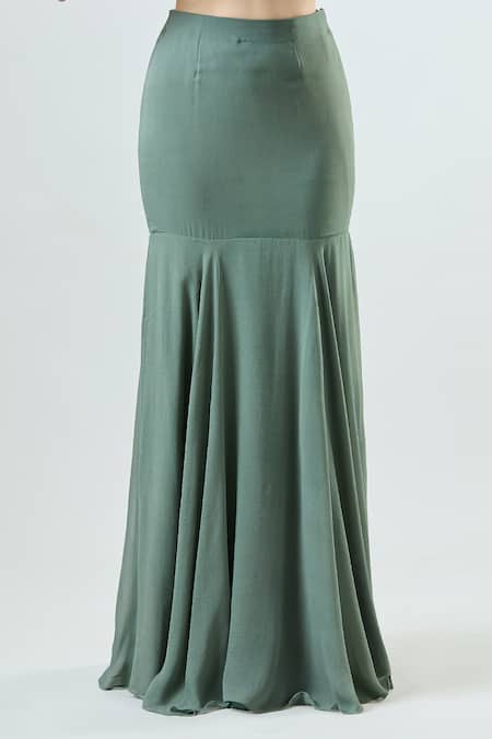 Samyukta Singhania_Green Net, Georgette Sequins, Beads Halter Ombre Pre-draped Mermaid Saree Set _at_Aza_Fashions