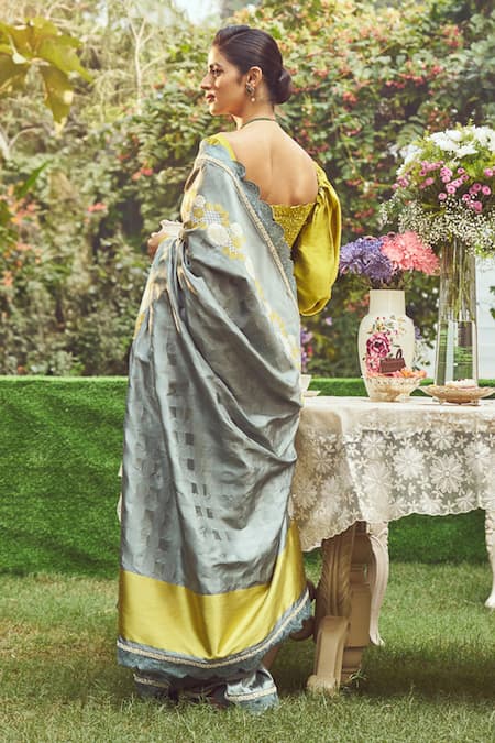 Kasturi Kundal Lady Jessica Zari Handloom Saree With Unstitched Blouse Piece 