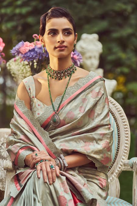 Kasturi Kundal Catherine Handloom Saree With Unstitched Blouse Piece 