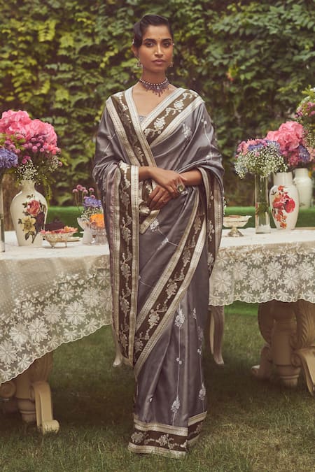 Kasturi Kundal Grey Pure Silk Woven Estella Handloom Saree With Unstitched Blouse Piece 