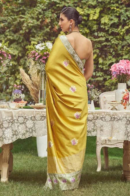 Kasturi Kundal Angelica Zari Saree With Unstitched Blouse Piece 