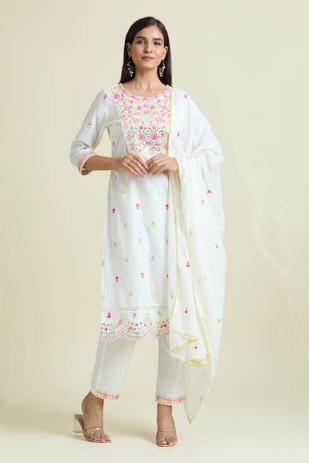 Samyukta Singhania Scallop Embroidered Kurta & Pant Set 
