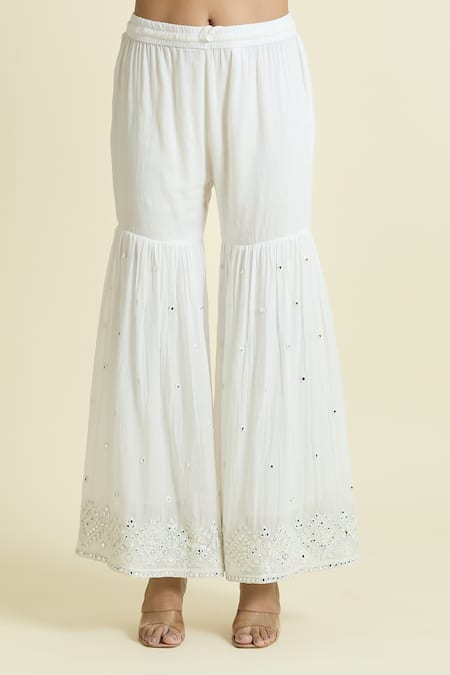 Samyukta Singhania_Off White Cotton Mirrors V-neck Embroidered Peplum Kurta Sharara Set _at_Aza_Fashions