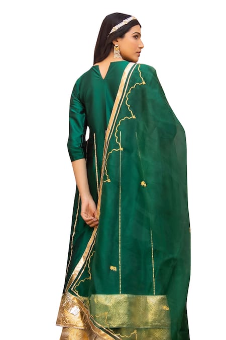 Bannhi By Priyanka Rathore Green Taffeta, Organza Embroidery Round Neck Aari Kurta Sharara Set at Aza Fashions Bannhi By Priyanka Rathore_Green Taffeta, Organza Embroidery Round Neck Aari Kurta Sharara Set _at_Aza_Fashions