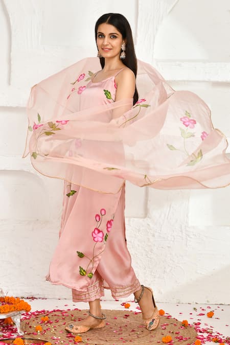Buy Bannhi By Priyanka Rathore Pink Satin, Silk, Organza Embroidery Round Neck Floral Print Kurta Pant Set Online at Aza Fashions Buy_Bannhi By Priyanka Rathore_Pink Satin, Silk, Organza Embroidery Round Neck Floral Print Kurta Pant Set _Online_at_Aza_Fashions