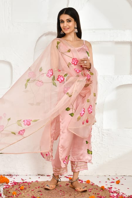 Bannhi By Priyanka Rathore Pink Satin, Silk, Organza Embroidery Round Neck Floral Print Kurta Pant Set at Aza Fashions Bannhi By Priyanka Rathore_Pink Satin, Silk, Organza Embroidery Round Neck Floral Print Kurta Pant Set _at_Aza_Fashions