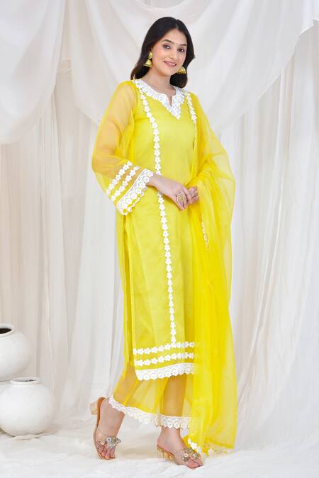 Bannhi By Priyanka Rathore Yellow Organza Lace Split V-neck Embroidered Kurta Palazzo Set Online at Aza Fashions Bannhi By Priyanka Rathore_Yellow Organza Lace Split V-neck Embroidered Kurta Palazzo Set _Online_at_Aza_Fashions