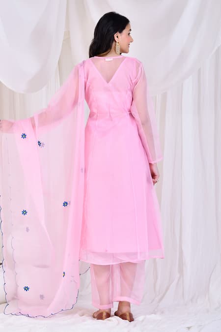 Shop Bannhi By Priyanka Rathore Pink Organza Embroidery V-neck Solid Kurta Palazzo Set at Aza Fashions Shop_Bannhi By Priyanka Rathore_Pink Organza Embroidery V-neck Solid Kurta Palazzo Set _at_Aza_Fashions