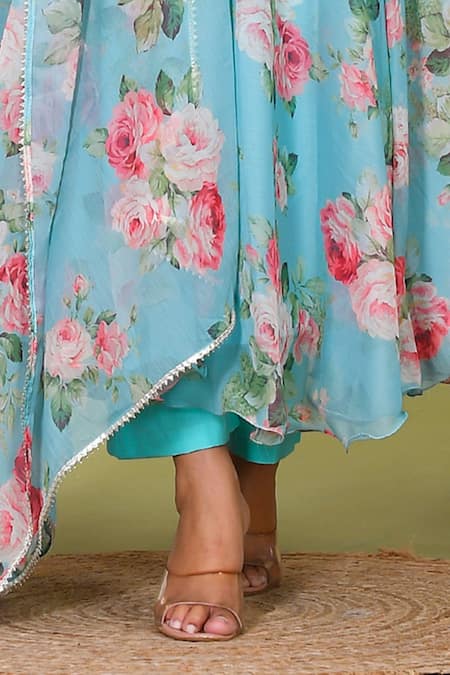 Buy_Bannhi By Priyanka Rathore_Blue Muslin Embroidery V-neck Floral Pattern Anarkali Pant Set _Online_at_Aza_Fashions