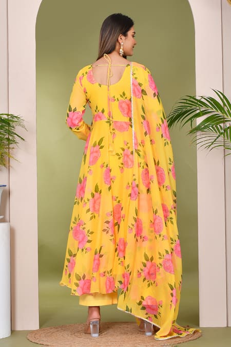 Bannhi By Priyanka Rathore Floral Pattern Anarkali Set 