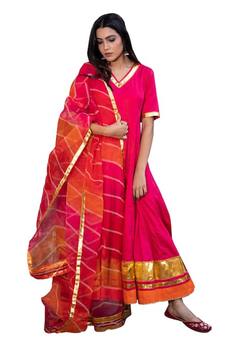 Bannhi By Priyanka Rathore_Pink Cotton, Silk, Organza Gota Patti V-neck Embroidered Anarkali With Dupatta _Online_at_Aza_Fashions