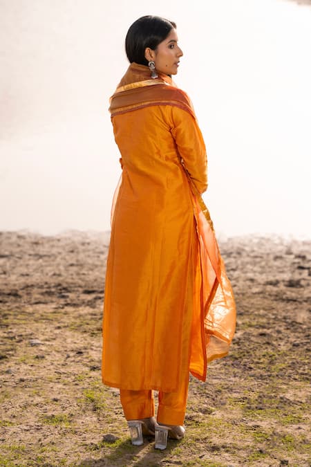 Bannhi By Priyanka Rathore Embroidered Kurta Pant Set 