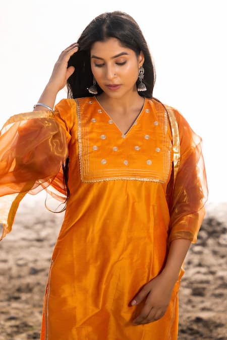 Buy_Bannhi By Priyanka Rathore_Yellow Cotton, Silk, Organza Embroidery V-neck Kurta Pant Set _Online_at_Aza_Fashions