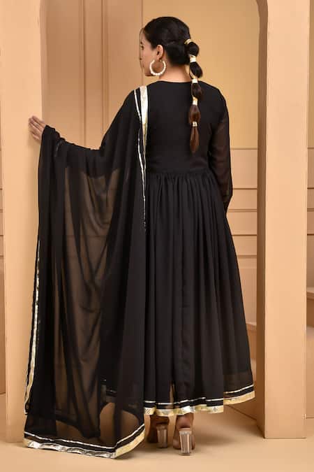 Shop_Bannhi By Priyanka Rathore_Black Georgette Gota Patti V-neck Placement Work Anarkali Pant Set _at_Aza_Fashions