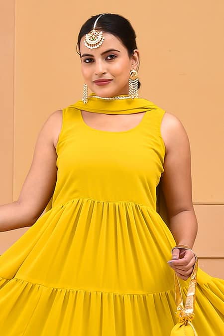 Buy_Bannhi By Priyanka Rathore_Yellow Georgette Gota Patti Round Neck Sleeveless Tiered Anarkali With Dupatta _Online_at_Aza_Fashions