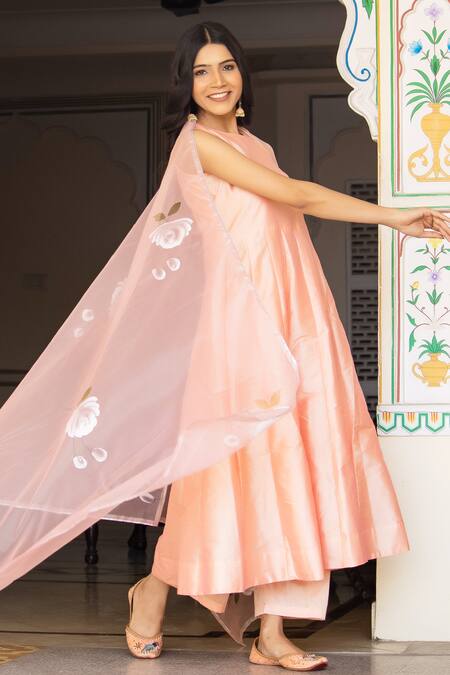Buy_Bannhi By Priyanka Rathore_Peach Organza, Taffeta Embroidery Anarkali And Pant Set With Hand Painted Dupatta 