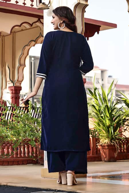 Shop Bannhi By Priyanka Rathore Blue Velvet, Organza Gota Patti Round Neck Kurta And Pant Set at Aza Fashions Shop_Bannhi By Priyanka Rathore_Blue Velvet, Organza Gota Patti Round Neck Kurta And Pant Set _at_Aza_Fashions