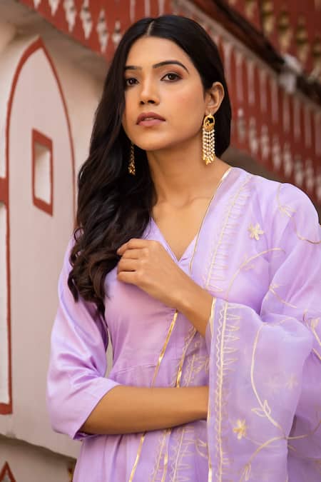 Buy Bannhi By Priyanka Rathore Purple Organza, Cotton Embroidery Pleated Kurta And Pant Set With Floral Dupatta Online at Aza Fashions Buy_Bannhi By Priyanka Rathore_Purple Organza, Cotton Embroidery Pleated Kurta And Pant Set With Floral Dupatta _Online_at_Aza_Fashions