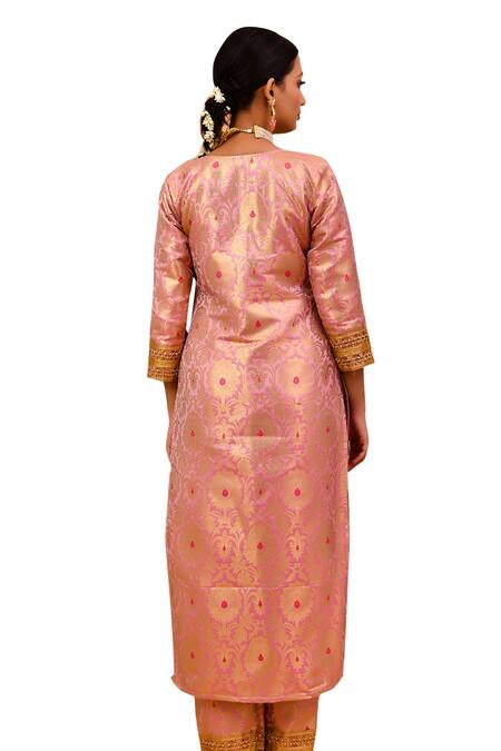 Buy Bannhi By Priyanka Rathore Pink Brocade Embroidery V-neck Floral Banarasi Pattern Kurta With Pant Buy_Bannhi By Priyanka Rathore_Pink Brocade Embroidery V-neck Floral Banarasi Pattern Kurta With Pant