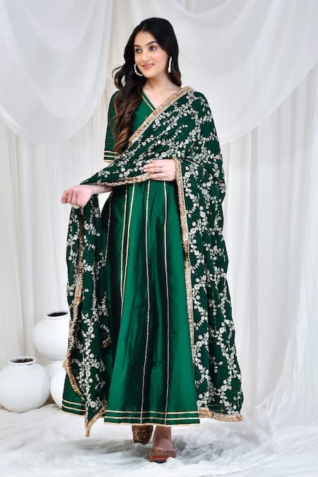 Bannhi By Priyanka Rathore Green Georgette, Taffeta Gota Patti, Stripe Embellished Anarkali With Dupatta Online at Aza Fashions Bannhi By Priyanka Rathore_Green Georgette, Taffeta Gota Patti, Stripe Embellished Anarkali With Dupatta _Online_at_Aza_Fashions