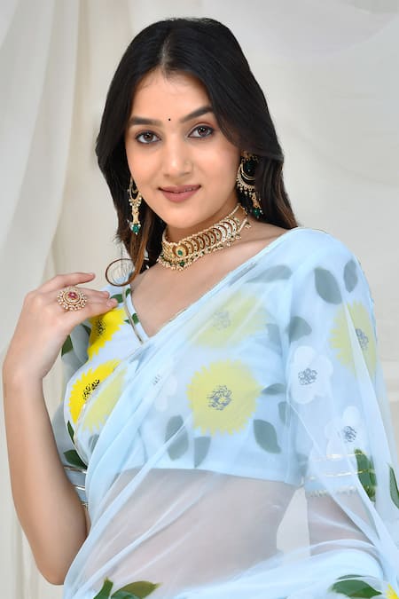 Buy_Bannhi By Priyanka Rathore_Blue Georgette V-neck Flower Hand Painted Skirt Saree With Blouse _Online_at_Aza_Fashions
