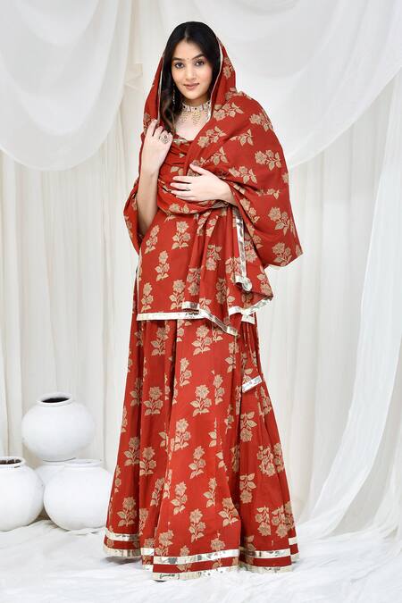 Shop_Bannhi By Priyanka Rathore_Maroon Cotton Gota Patti, Embroidery V-neck Floral Print Kurta Skirt Set _Online_at_Aza_Fashions