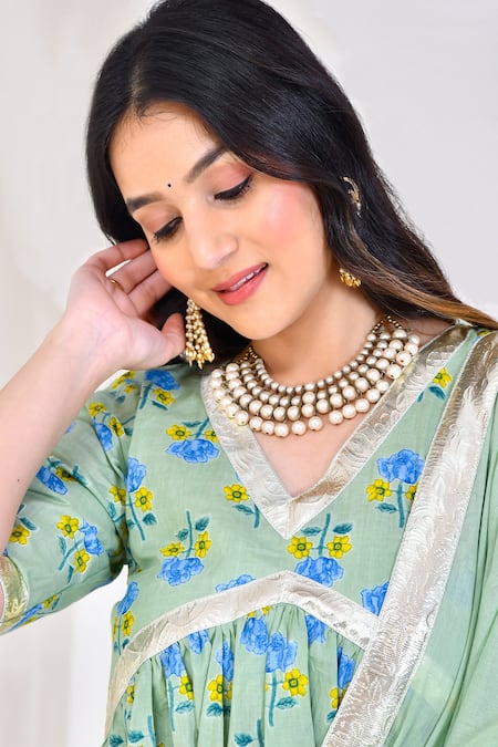 Bannhi By Priyanka Rathore_Green Cotton Embroidery, Gota Patti, Applique Hand Block Printed Kurta Skirt Set _Online_at_Aza_Fashions