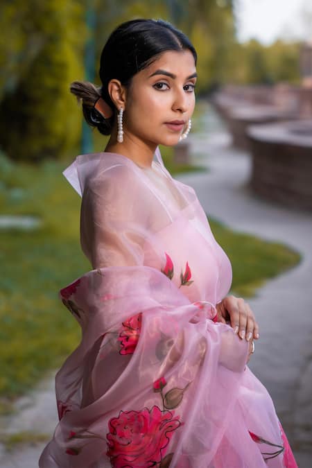 Bannhi By Priyanka Rathore_Pink Organza Rose Hand Painted Saree _Online_at_Aza_Fashions