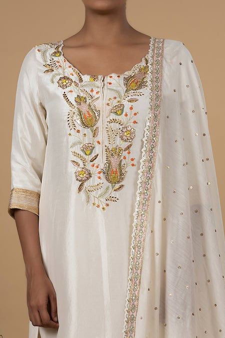 Buy_Blue Lotus Design_White Cotton, Silk Embroidery, Sequins Scoop Neck Floral Kurta Pant Set _Online_at_Aza_Fashions