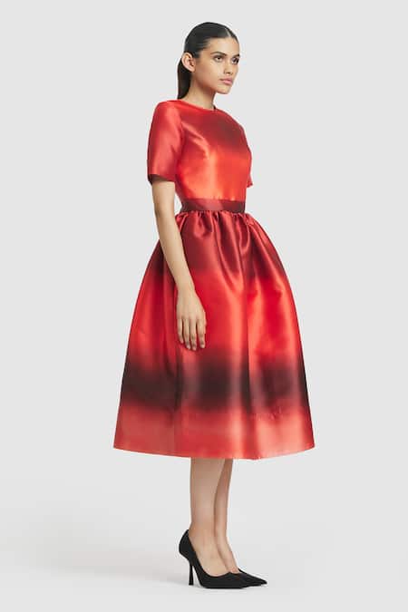 Gauri & Nainika_Red Microfiber Round Neck Ombre Pattern Midi Dress _Online_at_Aza_Fashions