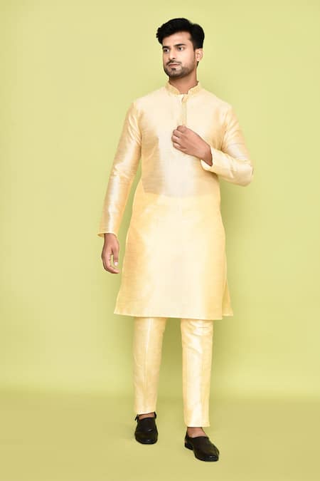 Arihant Rai Sinha Solid Mandarin Neck Kurta With Pant 