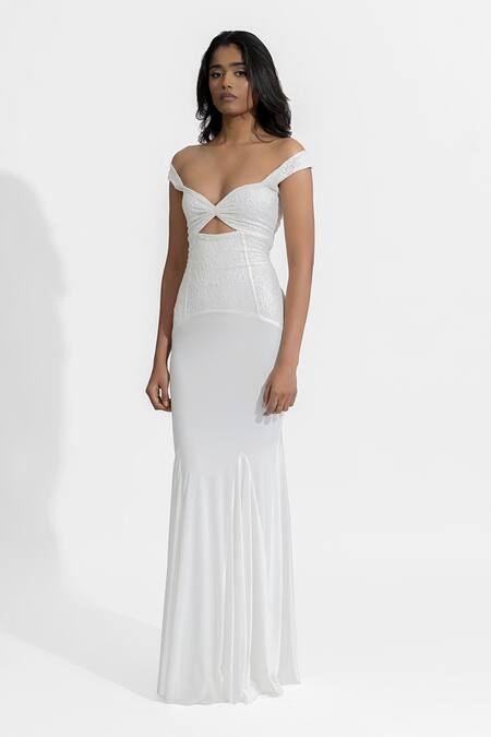 Buy Deme By Gabriella White , Maheshwari Sweetheart Neck Emelia Cut-out Dress Buy_Deme By Gabriella_White , Maheshwari Sweetheart Neck Emelia Cut-out Dress