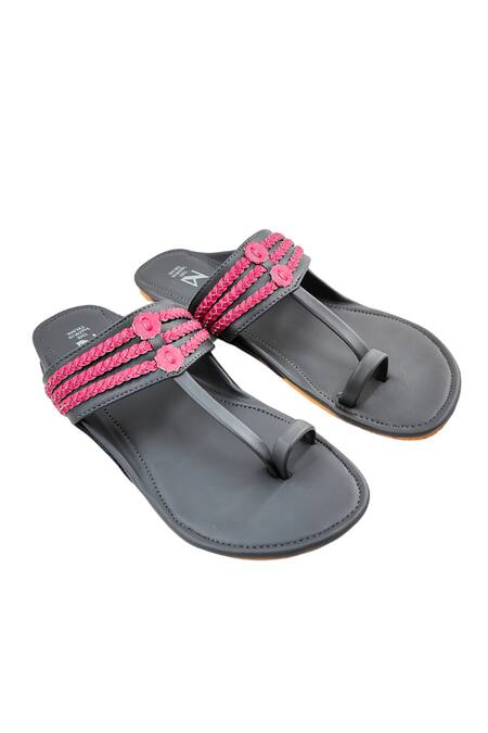 The Madras Trunk_Grey Plain Haiku Ruhi Contrast Braided Kolhapuri Flats _Online_at_Aza_Fashions