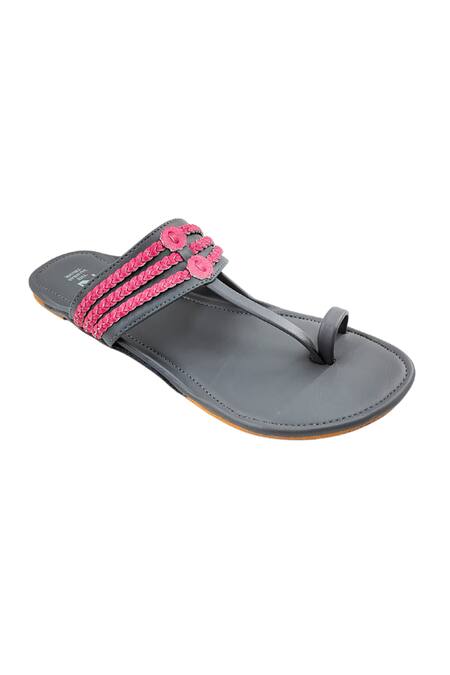 Buy_The Madras Trunk_Grey Plain Haiku Ruhi Contrast Braided Kolhapuri Flats _Online_at_Aza_Fashions